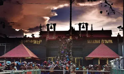 ശബരിമല ദര്‍ശനത്തിനായെത്തിയ ചെക്ക് റിപ്പബ്ലിക്ക് വനിതാ സംഘം നിലക്കലില്‍ നിന്നും ദര്‍ശനം നടത്താതെ മടങ്ങി