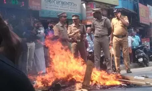 ഹര്‍ത്താലില്‍ അക്രമമുണ്ടാക്കിയവര്‍ക്കെതിരെ കര്‍ശന നടപടിയെന്ന്  മുഖ്യമന്ത്രി