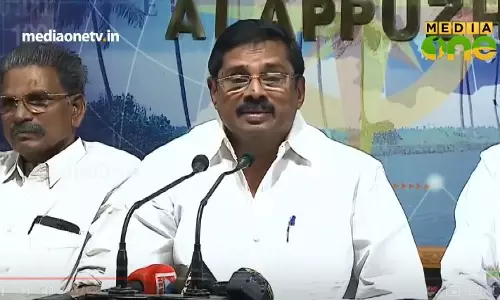 ലോകരാഷ്ട്രീയത്തെ ഇത്രമേൽ കീഴ്മേൽമറിച്ച മറ്റൊരു രാഷ്ട്രീയപിൻമാറ്റം ഉണ്ടായിട്ടില്ല ലോകരാഷ്ട്രീയത്തെ ഇത്രമേൽ കീഴ്മേൽമറിച്ച മറ്റൊരു രാഷ്ട്രീയപിൻമാറ്റം ഉണ്ടായിട്ടില്ല