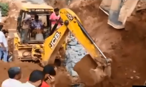 മലപ്പുറം എടവണ്ണയില്‍ മണ്ണിടിഞ്ഞ് വീണ് ഒരാള്‍ മരിച്ചു