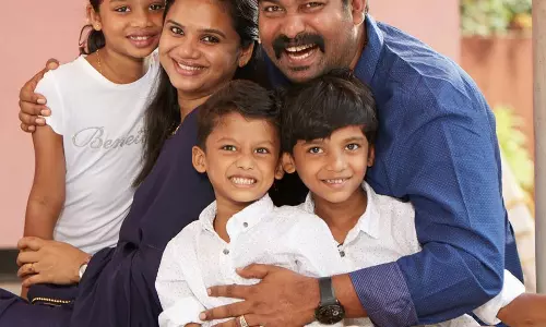 പൂമുത്തോളെ പാടി ജോജുവും മക്കളും; ഏറ്റെടുത്ത് സോഷ്യല്‍മീഡിയ