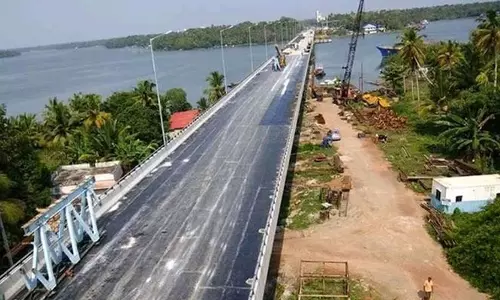 നിര്‍മ്മാണം പൂര്‍ത്തിയായിട്ടും ഗതാഗതത്തിന് അനുമതിയില്ല; കൊല്ലം ബെെപാസ് ജനകീയ ഉദ്ഘാടനം നടത്തി തുറക്കുമെന്ന് എം.പി