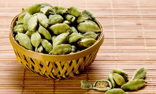 ഏലയ്ക്ക ഇട്ട് തിളപ്പിച്ച വെള്ളം കുടിച്ചാല്‍