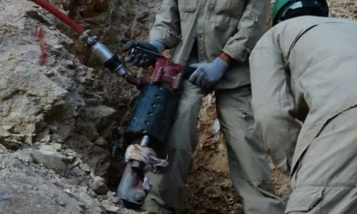 അഫ്ഗാനിസ്ഥാനില്‍ സ്വര്‍ണഖനി തകര്‍ന്ന് 30 മരണം  