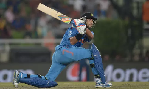 എങ്ങനെ സിക്സ് അടിക്കണമെന്ന് യുവി കാണിച്ച് തരും