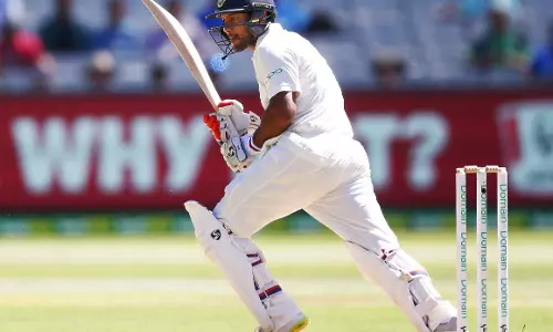 കാത്തിരുന്ന്, കാത്തിരുന്ന്.... ഒടുവില്‍ ചാന്‍സും കിട്ടി, ഫിഫ്റ്റിയും അടിച്ചു 