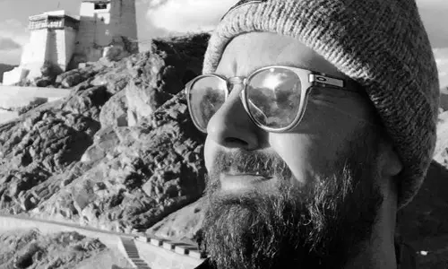 പുലിറ്റ്സർ സമ്മാന ജേതാവിന് ഇന്ത്യയിൽ പ്രവേശിക്കുന്നതിന് വിലക്ക്