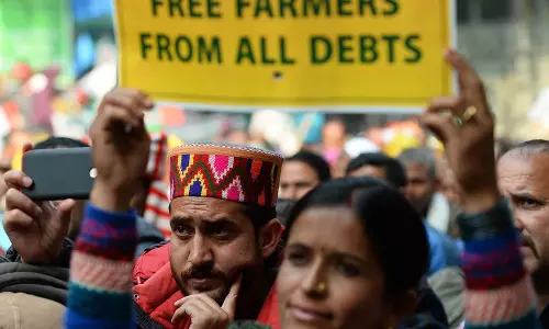 തെരഞ്ഞെടുപ്പിന് മുന്‍പ് കര്‍ഷക രോഷം തണുപ്പിക്കാന്‍ കേന്ദ്രം; രണ്ട് ലക്ഷം വരെയുള്ള കാര്‍ഷിക കടങ്ങൾ എഴുതിത്തള്ളും