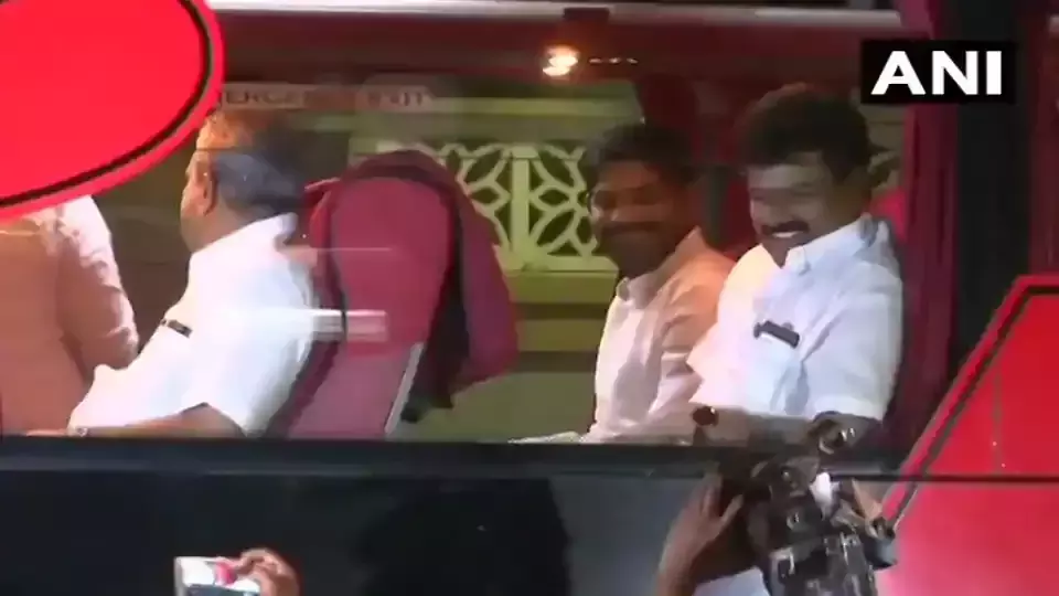 കര്‍ണാടകയില്‍ കോണ്‍ഗ്രസും ബി.ജെ.പിയും കരുനീക്കങ്ങള്‍ ശക്തമാക്കി