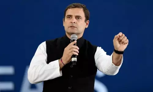 ആവേശം നിറച്ച് രാഹുല്‍ ദുബെെയില്‍; ഇന്ത്യയെ വീണ്ടെടുക്കാന്‍ ആഹ്വാനം