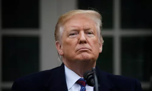 അടിയന്തരാവസ്ഥയില്‍ മലക്കം മറിഞ്ഞ്  ട്രംപ്