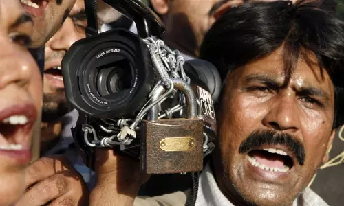 പാകിസ്താനിൽ സെന്‍സർഷിപ്പ് നിയമങ്ങൾ കര്‍ശനമാക്കി