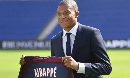 സലയെ തിരയാന്‍ പണം നല്‍കി എംബാപ്പെ