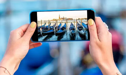 ആപ്പിള്‍ ഫോണിലെടുത്ത കിടിലന്‍ ഫോട്ടോകള്‍ നിങ്ങളുടെ കൈവശമുണ്ടോ? എങ്കില്‍ ഒരു സര്‍പ്രൈസുണ്ട്! 