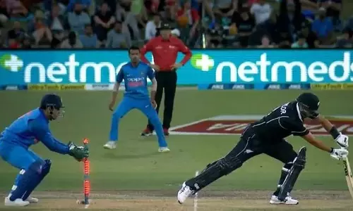 വീണ്ടും ധോണിയുടെ മിന്നല്‍ സ്റ്റമ്പിങ്; ഇത്തവണ വീണത് ടെയ്‌ലര്‍ 