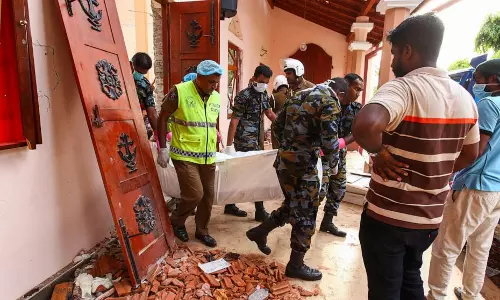 സ്ഫോടനങ്ങളെ കുറിച്ച് നേരത്തെ മുന്നറിയിപ്പ് ലഭിച്ചിരുന്നെന്ന് ശ്രീലങ്കന്‍ പ്രധാനമന്ത്രി