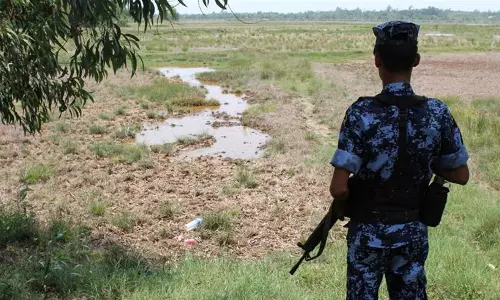 മ്യാന്മറിലെ രാഖൈനില്‍ സൈന്യം മനുഷ്യാവകാശ ലംഘനം നടത്തുന്നു 