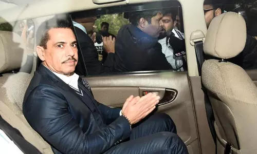 രാഷ്ട്രീയ പ്രവേശനത്തിന്‍റെ സൂചന നല്‍കി റോബര്‍ട്ട് വാദ്രയുടെ എഫ്.ബി പോസ്റ്റ്