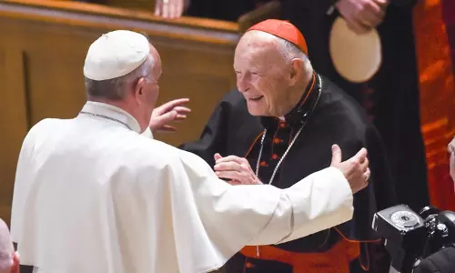 ലൈംഗികാരോപണം: കര്ദിനാളിന്റെ പൗരോഹിത്യം വത്തിക്കാന് റദ്ദാക്കി ലൈംഗികാരോപണം: കര്ദിനാളിന്റെ പൗരോഹിത്യം വത്തിക്കാന് റദ്ദാക്കി