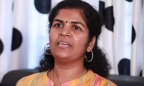 കനകദുര്‍ഗ അങ്ങാടിപ്പുറത്തെ ഭർതൃഗൃഹത്തിലെത്തി