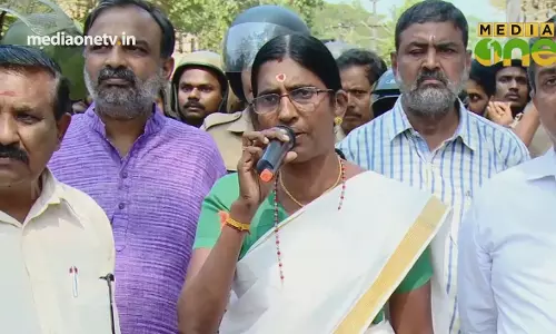 ‘ശബരിമലയിൽ വന്ന പോലീസ് അയ്യപ്പന്മാർ സേവകരായിരുന്നു ‘ ‘ശബരിമലയിൽ വന്ന പോലീസ് അയ്യപ്പന്മാർ സേവകരായിരുന്നു ‘