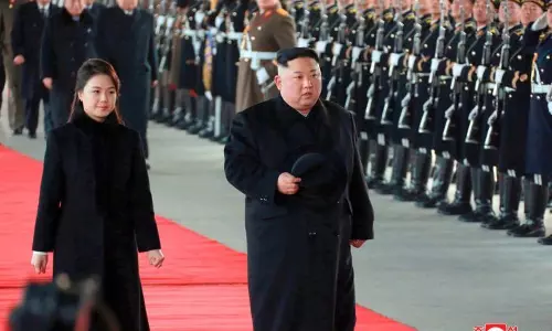 ഉത്തരകൊറിയന് ഭരണാധികാരി കിം ജോങ് ഉന് ചൈനയിലെത്തി ഉത്തരകൊറിയന് ഭരണാധികാരി കിം ജോങ് ഉന് ചൈനയിലെത്തി