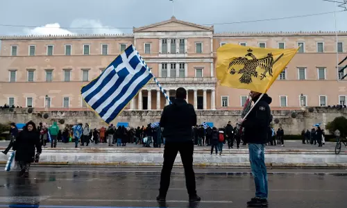 മാസിഡോണിയ ഇനി വടക്കന് മാസിഡോണിയ; പേര് മാറ്റം അംഗീകരിച്ച ഗ്രീസ് പാര്ലമെന്റ് നടപടിയെ പ്രകീര്ത്തിച്ച് പ്രധാനമന്ത്രി മാസിഡോണിയ ഇനി വടക്കന് മാസിഡോണിയ; പേര് മാറ്റം അംഗീകരിച്ച ഗ്രീസ് പാര്ലമെന്റ് നടപടിയെ പ്രകീര്ത്തിച്ച് പ്രധാനമന്ത്രി