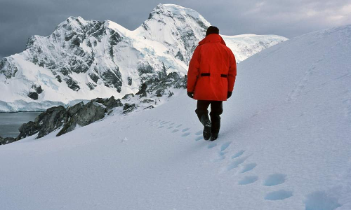 അന്റാർട്ടിക കീഴടക്കിയ സാഹസികന്‍റെ യാത്രയെ പ്രണയിക്കുന്നവരോടുള്ള രണ്ട് മന്ത്രങ്ങൾ