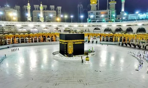 ഹറമില്‍ കോവിഡ് പ്രതിരോധത്തിനായി പ്രത്യേക മെഡിക്കല്‍ സംഘം