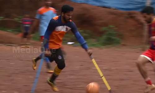 വിസ്മയിപ്പിക്കുന്ന ആ കാല്‍പ്പന്തു കളിക്കാരനെ തേടി ഐ.എസ്.എല്ലില്‍ നിന്നും ക്ഷണം 