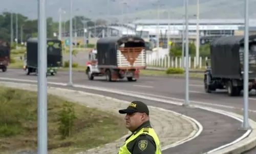 വെനസ്വേലയിലെ രാഷ്ട്രീയ പ്രതിസന്ധി രൂക്ഷമാകുന്നു  