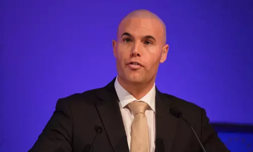 നെതര്‍ലാന്‍ഡ്‍സിലെ മുസ്‌ലിം വിരുദ്ധ നേതാവ് ഇസ്‌ലാം സ്വീകരിച്ചു 