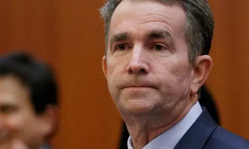 വംശീയ വിദ്വേഷമുണ്ടാക്കുന്ന ഫോട്ടോ; വിര്‍ജീനിയയില്‍ ഗവര്‍ണര്‍ക്കെതിരെ പ്രതിഷേധം ശക്തമാകുന്നു