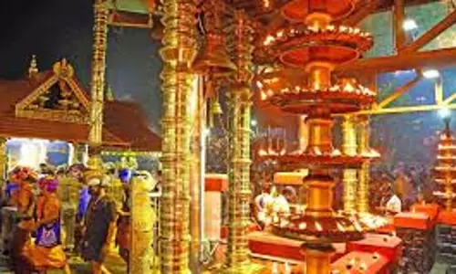 ഇവിടെ ഒരു സ്ത്രീപ്രവേശ വാദം ഇവിടെ ഒരു സ്ത്രീപ്രവേശ വാദം