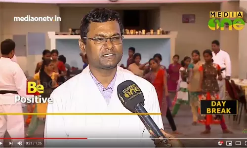 വിദ്യാലയങ്ങളിലും അനാഥാലയങ്ങളിലും സൗജന്യ കരാട്ടെ പരിശീലനം നൽകി സെല്‍വകുമാര്‍