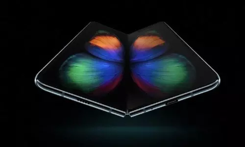 അറിഞ്ഞോ? സാംസങിന്റെ ഫോള്‍ഡബിള്‍ സ്മാര്‍ട്ട്‌ഫോണിലെ അത്ഭുതങ്ങള്‍ 