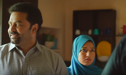 എന്തൊരു മൊഞ്ചാണീ പാട്ടിന്; കാതുകളെ മയക്കി ഹലാല്‍ ലവ് സ്റ്റോറിയിലെ മെലഡി