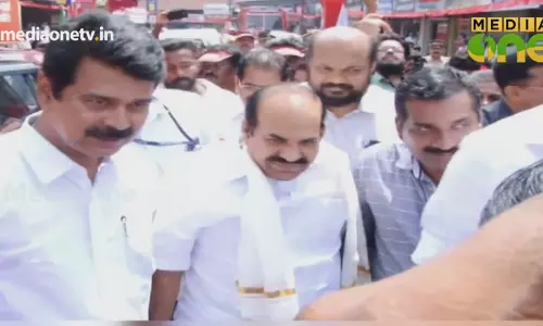 സഖാക്കന്മാരുടെ അതി ഗംഭീരമായ വരവേൽപ്പ് സഖാക്കന്മാരുടെ അതി ഗംഭീരമായ വരവേൽപ്പ്