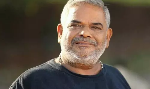 നാടകങ്ങളിലൂടെ കലാരംഗത്ത് സജീവ സാന്നിധ്യമായി മാറിയ വേണു മച്ചാട് അതിഥിയില് നാടകങ്ങളിലൂടെ കലാരംഗത്ത് സജീവ സാന്നിധ്യമായി മാറിയ വേണു മച്ചാട് അതിഥിയില്