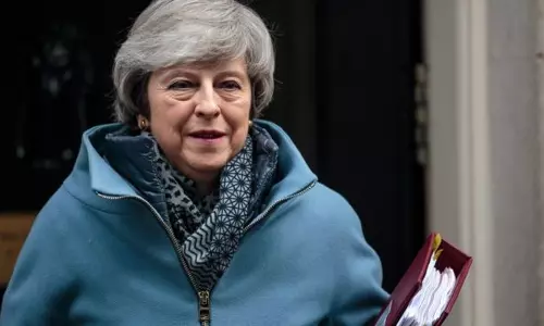 ബ്രക്സിറ്റില്‍ പ്രധാനമന്ത്രി തെരേസ മേയുടെ നീക്കങ്ങളെ പരസ്യമായി എതിര്‍ത്ത് മൂന്ന് ക്യാബിനറ്റ് മന്ത്രിമാര്‍; കരാറില്ലാതെ ബ്രക്സിറ്റ് നടപ്പാക്കാന്‍ അനുവദിക്കില്ലെന്ന് മന്ത്രിമാര്‍