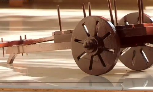 അന്യം നിന്നുപോകുന്ന കാര്‍ഷിക ആയുധങ്ങള്‍ക്ക് മരത്തടിയിലൂടെ പുനര്‍ജന്‍മം നല്‍കുന്ന പ്രേംകുമാര്‍