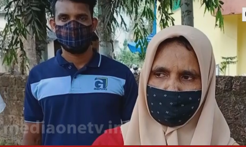 കൊടിയത്തൂരിൽ പഞ്ചായത്ത് മെമ്പറെ വീട്ടിൽക്കയറി ഭീഷണിപ്പെടുത്തുകയും ഭർത്താവിനെ മർദ്ദിക്കുകയും ചെയ്തതായി പരാതി