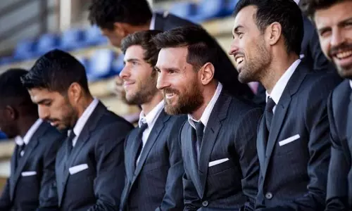 കോവിഡ് 19; പ്രതിഫലം കുറക്കാന് തയ്യാറെന്ന് ബാഴ്സലോണ താരങ്ങള് കോവിഡ് 19; പ്രതിഫലം കുറക്കാന് തയ്യാറെന്ന് ബാഴ്സലോണ താരങ്ങള്