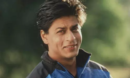 കൊവിഡിനെ ചെറുക്കേണ്ടത് എങ്ങിനെ? രസകരമായ വീഡിയോയുമായി ഷാരൂഖ് ഖാന്‍