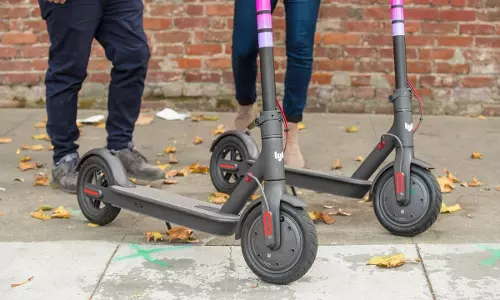 ദുബൈയില്‍ തരംഗമായി ഇ-സ്കൂട്ടര്‍