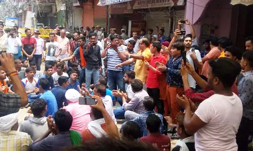 ഡൽഹിയിൽ വർഗീയ കലാപം സൃഷ്ടിക്കാനുള്ള നീക്കങ്ങളെ ചെറുത്ത് ഹിന്ദു, മുസ്‌ലിം സമുദായങ്ങൾ 