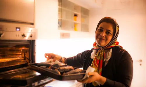 കോറോണ കാലത്തെ പാചകം: ക്വാറന്‍റൈന്‍  ആഘോഷമാക്കി ഇറാന്‍ ജനത