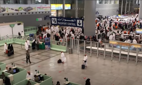 സൗദിയിൽ നിന്നുള്ള റീ-എൻട്രി വിസ; നിശ്ചിത സമയത്ത് പുതുക്കിയില്ലെങ്കിൽ യാത്രാവിലക്ക്