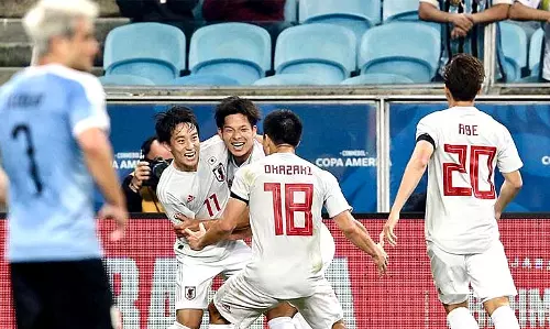 കോപ്പയില്‍ മുന്‍ ചാമ്പ്യന്മാരായ യുറുഗ്വെയെ സമനിലയില്‍ തളച്ച് ജപ്പാന്‍  