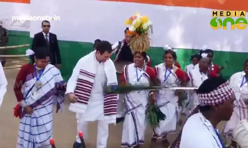 ചേതോഹരമായ തിരഞ്ഞെടുപ്പ് കാഴ്ചകൾ ചേതോഹരമായ തിരഞ്ഞെടുപ്പ് കാഴ്ചകൾ